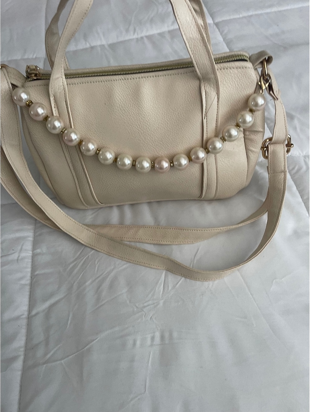 Cream Faux Leather Handbag with Pearl Accent